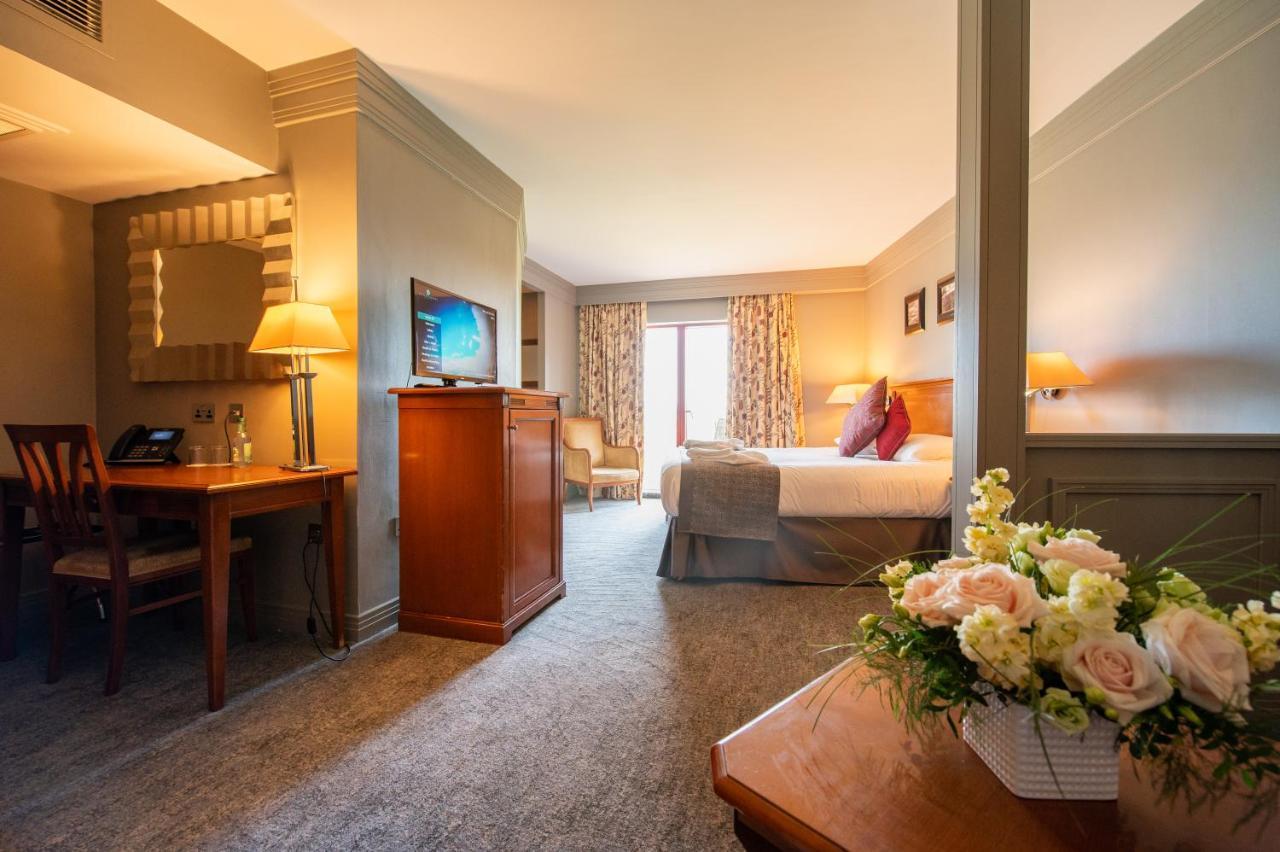 Bryn Meadows Golf, Hotel & Spa Blackwood  Kültér fotó