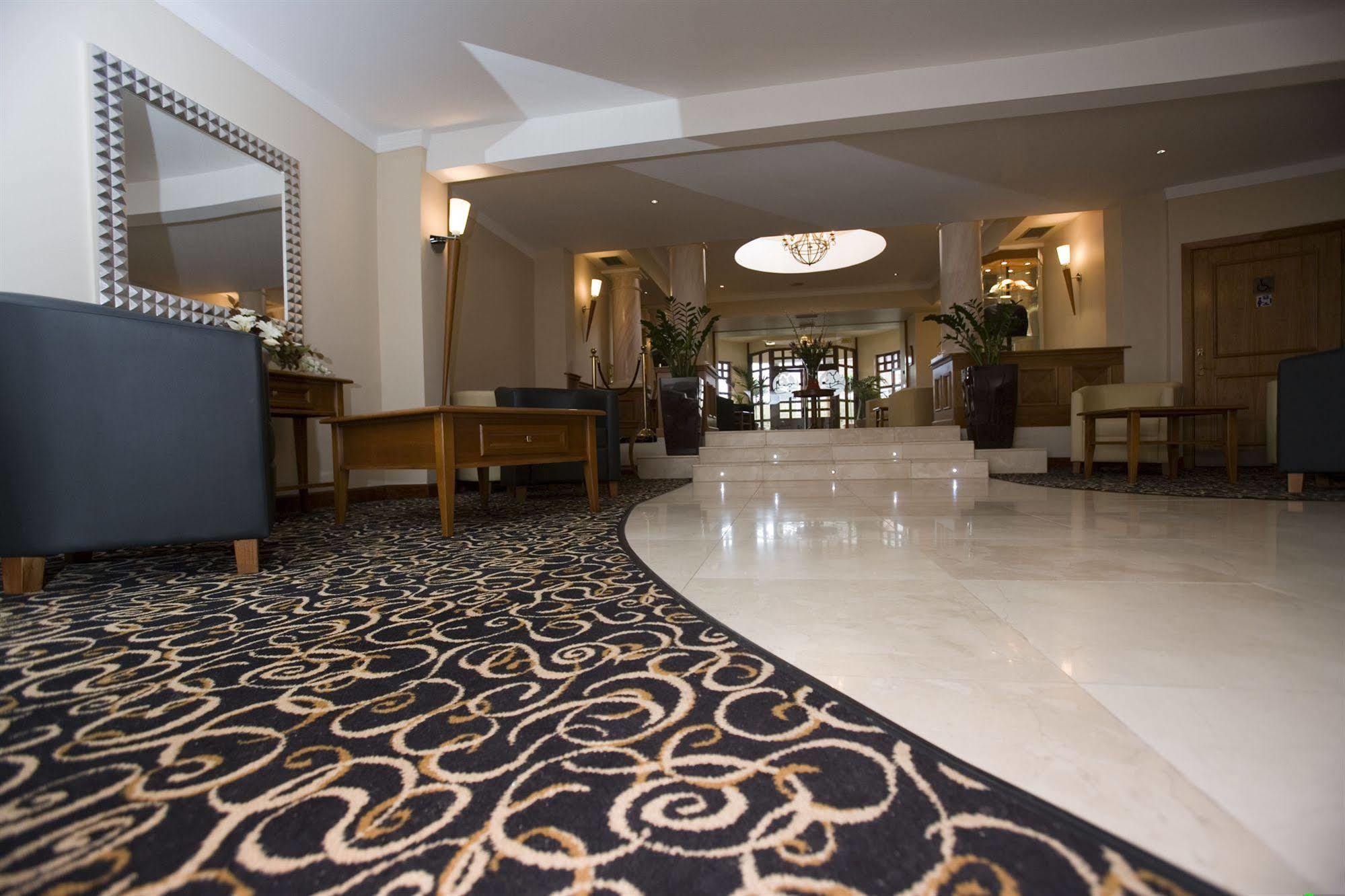 Bryn Meadows Golf, Hotel & Spa Blackwood  Kültér fotó
