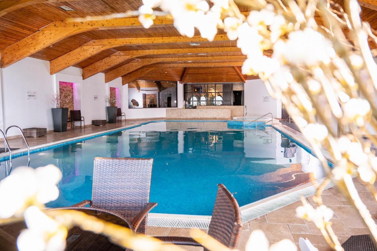 Bryn Meadows Golf, Hotel & Spa Blackwood  Kültér fotó